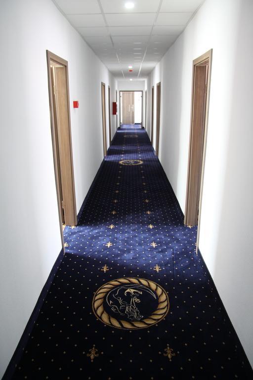 Hotel Bella Marina ジュリロヴカ エクステリア 写真